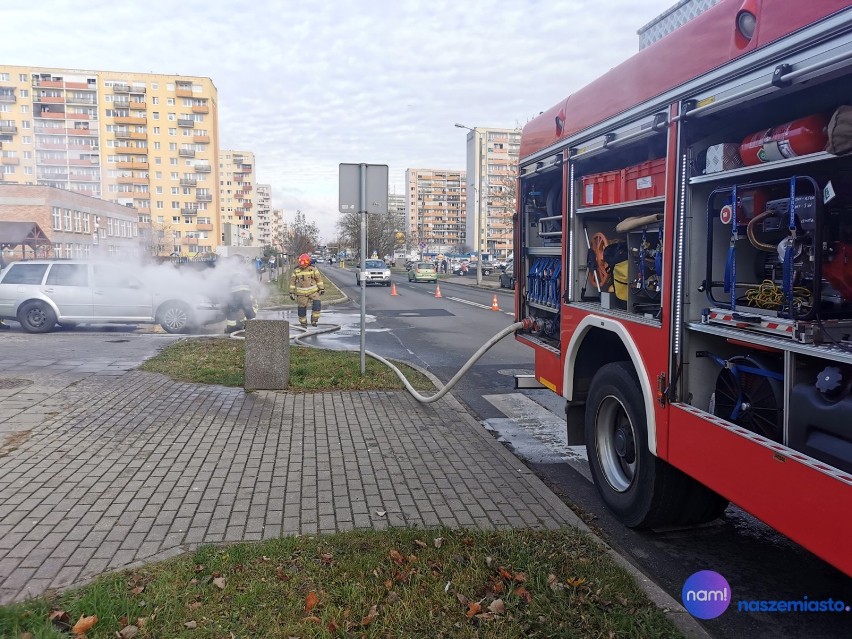 Pożar samochodu na ulicy Kaliskiej we Włocławku