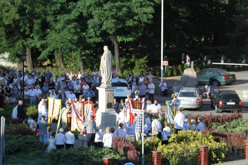 Procesja do pomnika Serca Jezusowego w Wolsztynie    