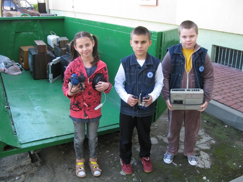 Uczniowie Szkoły Podstawowej nr 2 w Zamościu wiedzą, jak postępować z elektrośmieciami