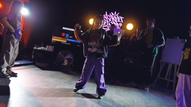Nikola Wątroba, tancerka grupy RR Kids z Jasielskiego Domu Kultury zajęła pierwsze miejsce w kategorii hip hop do 12 lat w Street Life Dance Jam w Rzeszowie