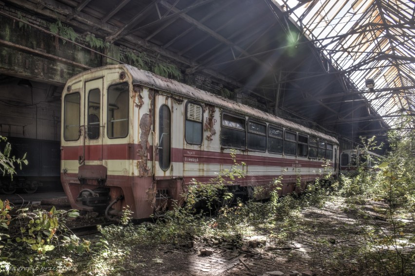 Cmentarzysko pociągów w Bytomiu. To miejsce robi spore wrażenie! Zobacz zdjęcia