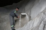 Prognozują opady śniegu? W Katowicach już czeka 5000 ton soli i 100 ton piasku