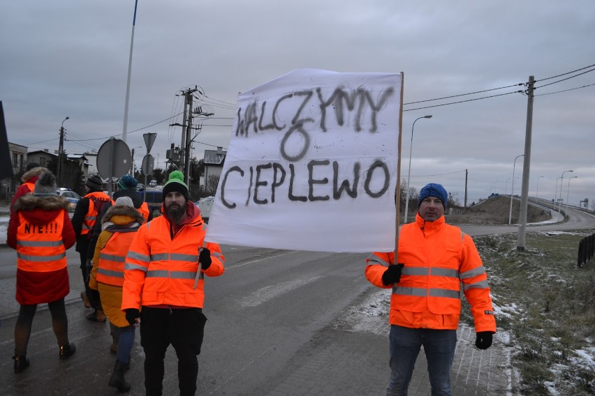 Mieszkańcy Cieplewa protestują przeciwko giełdzie [ZDJĘCIA]