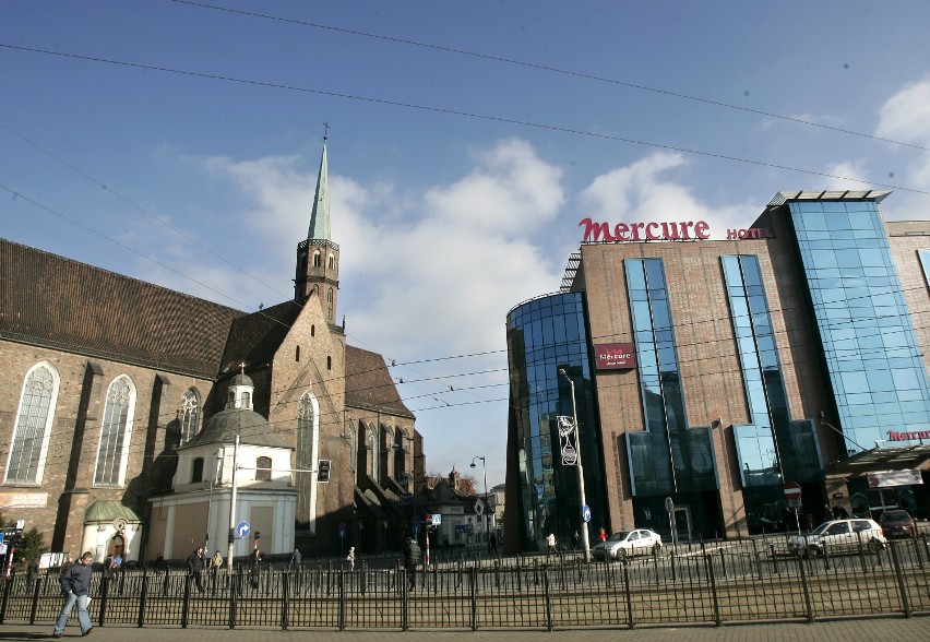 Filmowe samochody w Galerii Dominikańskiej