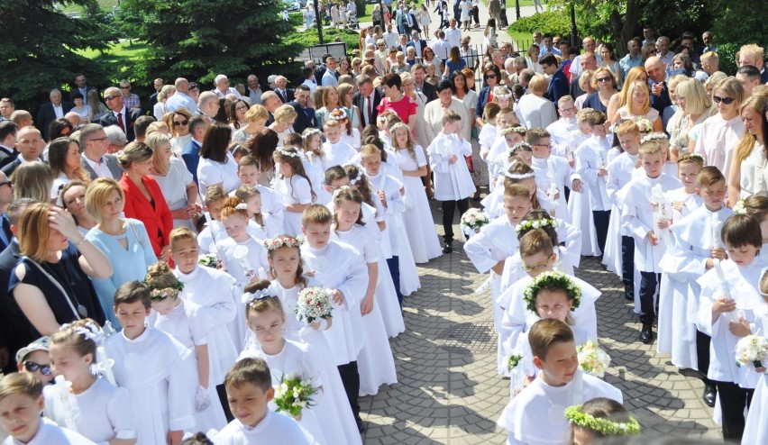 Parafie w Piotrowie wyznaczyły nowe terminy komunii