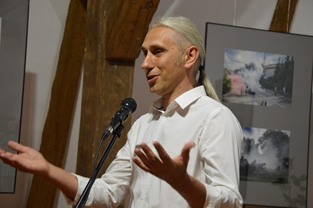 Piotr Kurzydlak otworzył wystawę swoich zdjęć