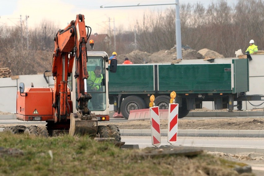 Naprawa będzie polegała na usunięciu istniejącej i budowie...