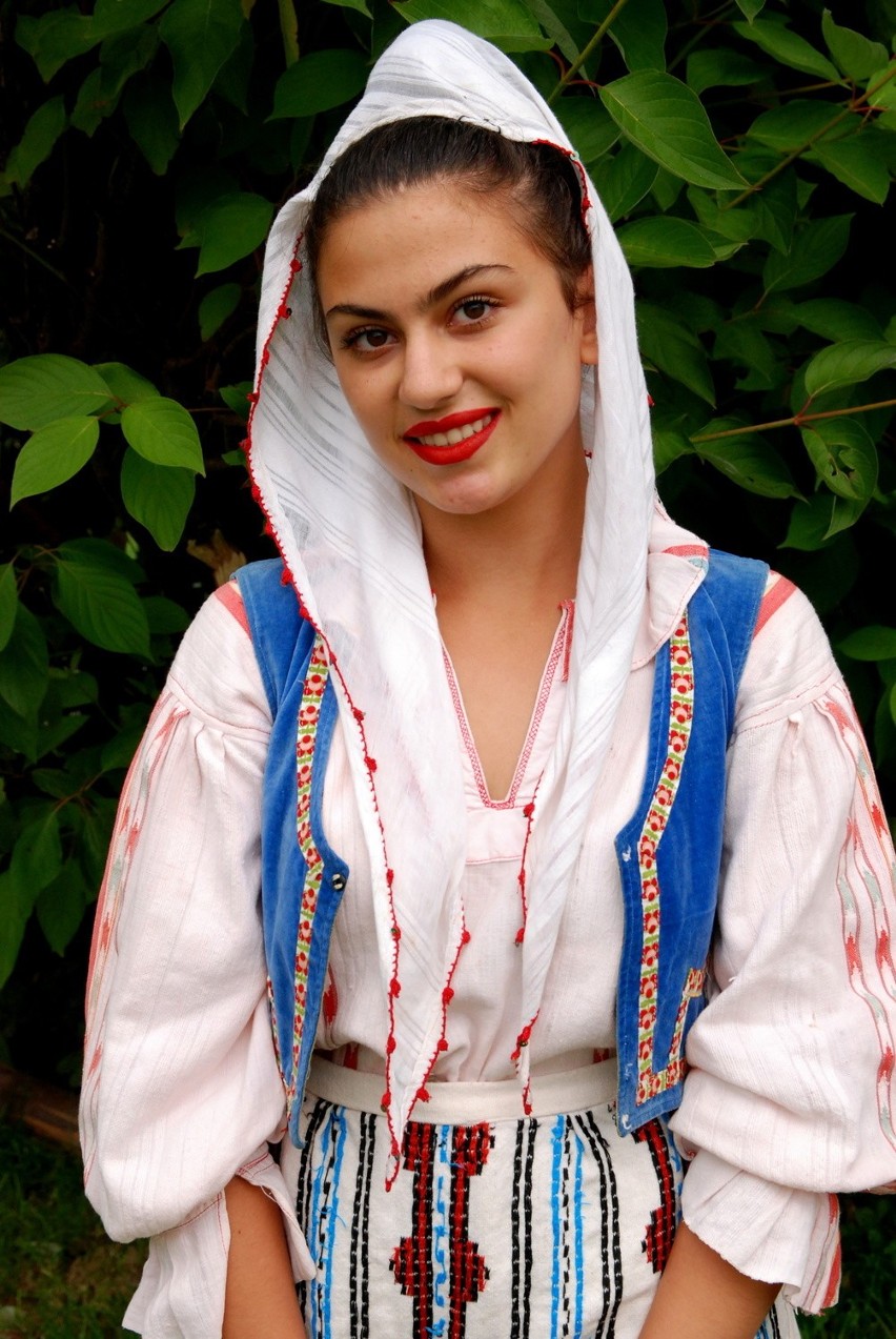 Megan Oshafi - ALBANIA - GORALKA.15
