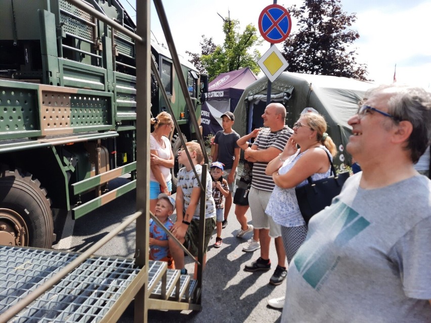 Imponujący piknik wojskowy w Grójcu. Wyrzutnia rakiet langusta, czołg Leopard, ciężki sprzęt wojskowy i mnóstwo atrakcji