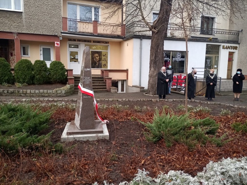 Złotów. Oficjalne odsłonięcie obelisku na ulicy Cechowej