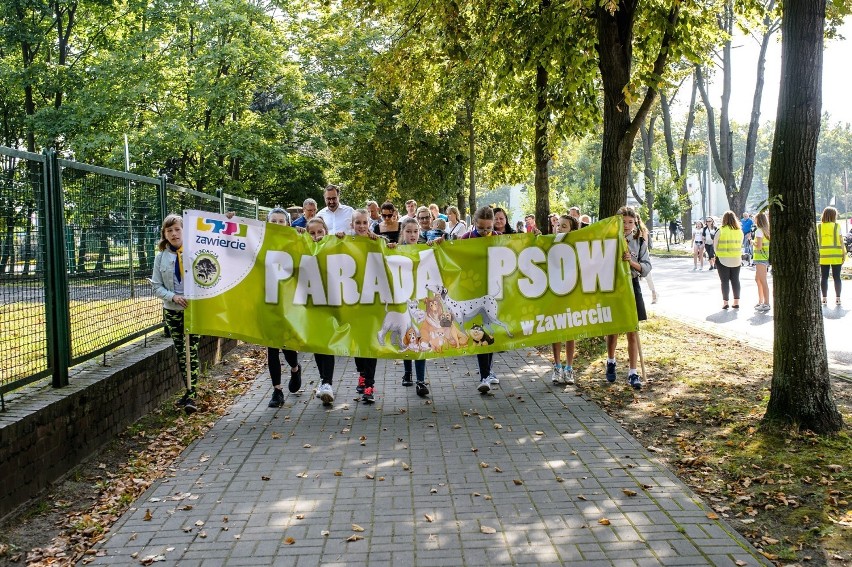 Przez zawierciański park przeszła II Parada Psów