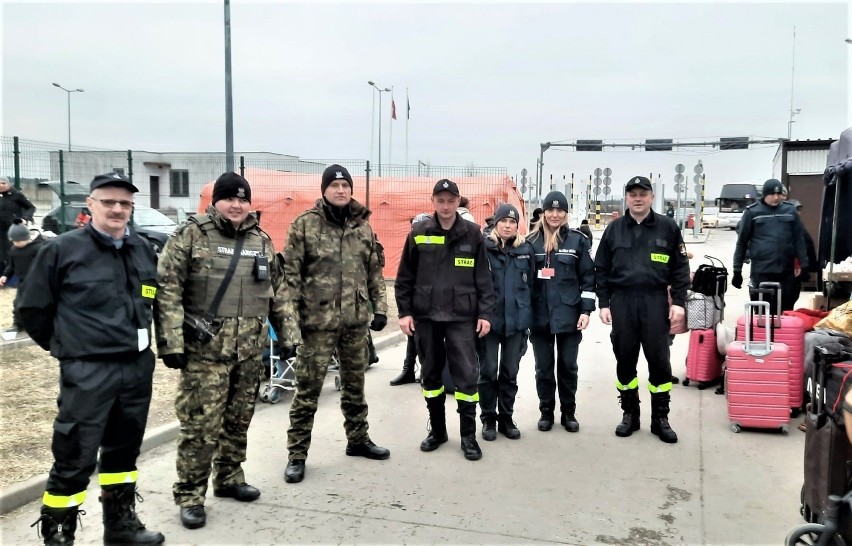 Lubelszczyzna. Zobaczyliśmy ponure oblicze wojny. Mieszkańcy gminy Sitno ruszyli na pomoc uchodźcom