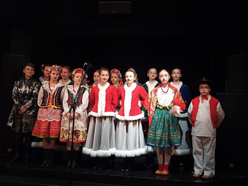 Zespół folklorystyczny z Turowa w finale międzynarodowego konkursu! To bardzo duży sukces młodych artystów z gminy Olsztyn