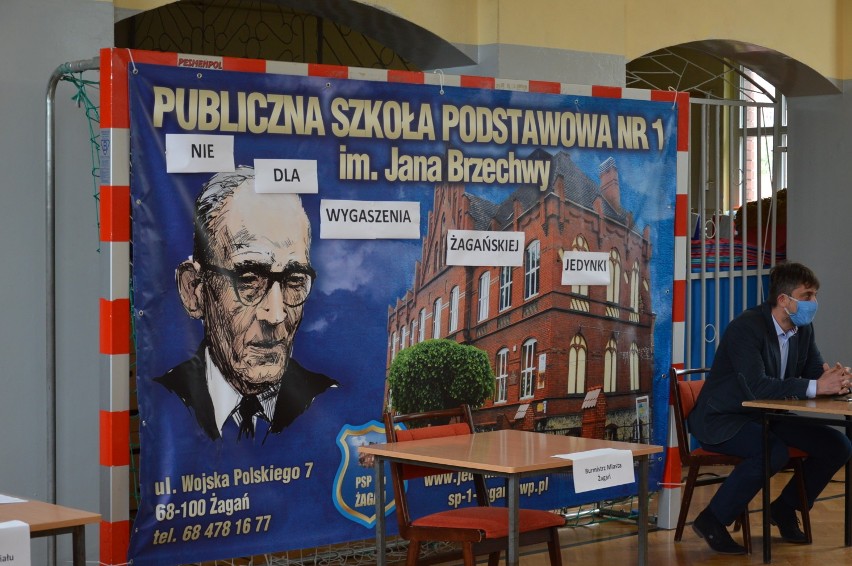 Publiczna Szkoła Podstawowa nr 1 prosi o możliwość otwarcia...