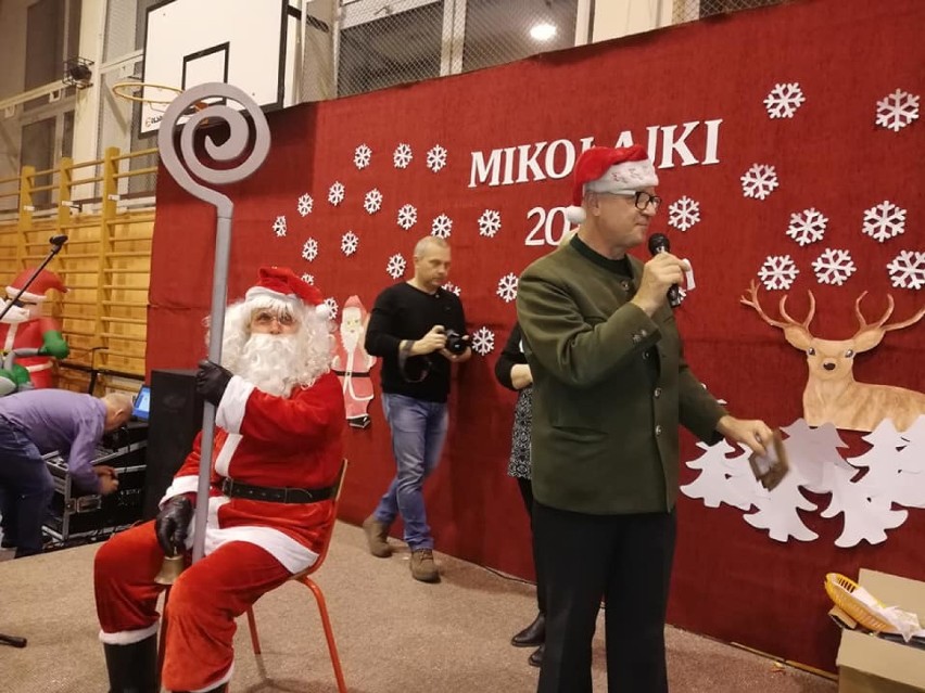 Mikołajki w SP Starzyno (2019)