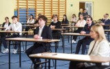 Matura 2022. Unieważniony egzamin z WOS-u w jednej z mazowieckich szkół. 26 uczniów napisze go ponownie