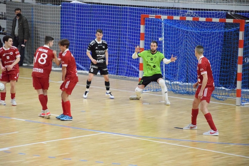 Futsalistów z Brzegu nadal będziemy mogli oglądać na...
