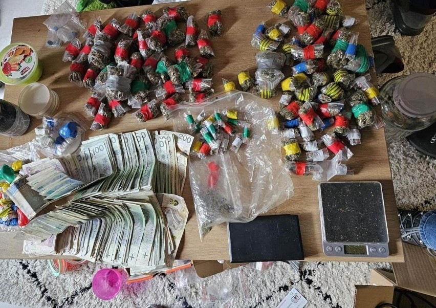 W Krakowie u włosko-ukraińskiej pary dilerów policja zabezpieczyła ponad 8 kg narkotyków. Grozi im do 12 lat pozbawienia wolności
