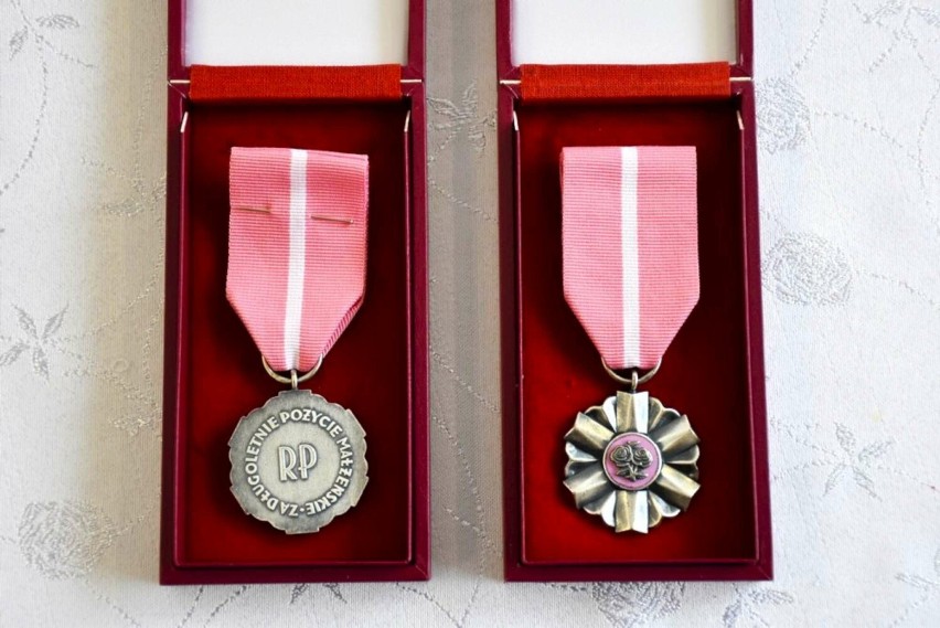 9 par z gminy Mieścisko odebrało medale za długoletnie...