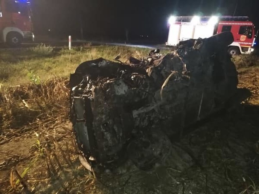 Z weekendu: śmiertelny wypadek na DK 15. Zginął 19-letni kierowca 