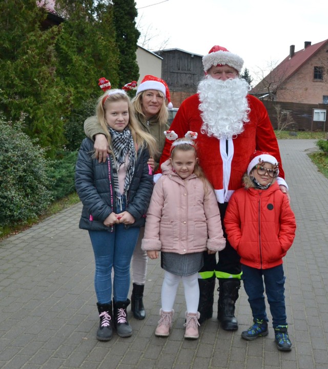 Mikołaj w gminie Warlubie rozdał dzieciom 650 paczek