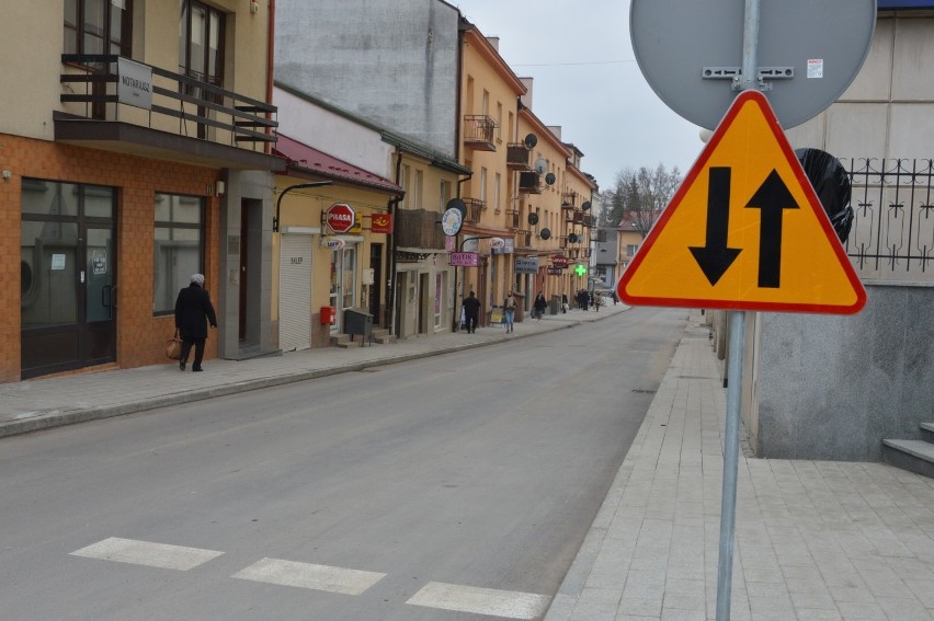 Ulica Okólna w Ostrowcu w remoncie. Są utrudnienia w ruchu i nowe trasy autobusów (ZDJĘCIA, WIDEO) 