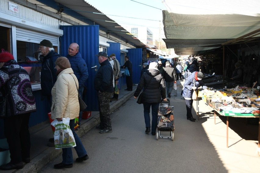 Piątek, 18 marca rozpoczął się bardzo słonecznie. Na...