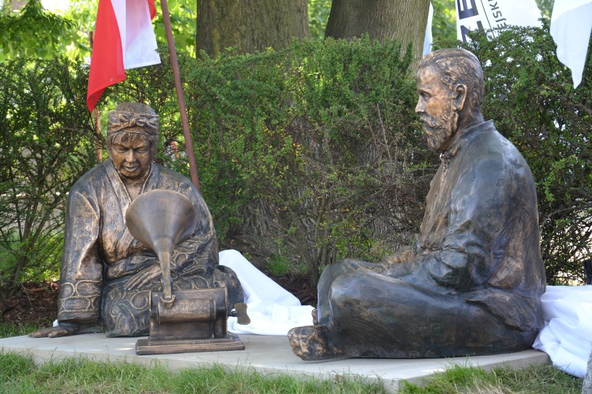 Kim był Bronisław Piłsudski? To jego pomnik odsłonięto przy muzeum w Żorach [WIDEO]