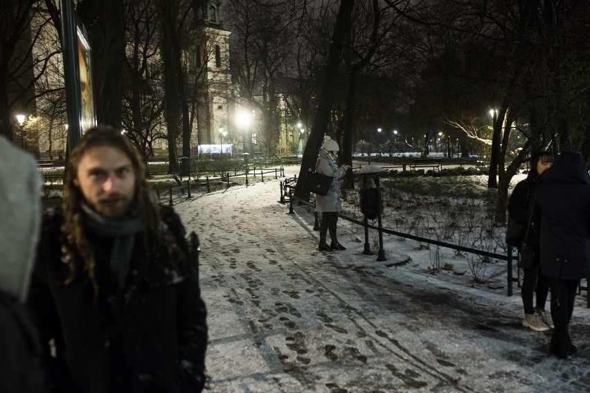 W Krakowie pojawił się pierwszy śnieg [ZDJĘCIA]