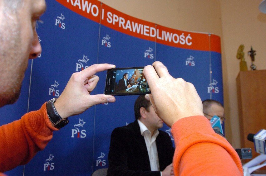 Prawo i Sprawiedliwość w Słupsku: Konferencja członków słupskiego PiS-u [FOTO+FILMY]