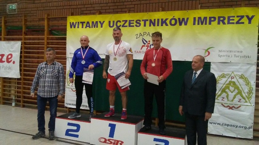 Srebrny i złoty medal dla zawodników Zapaśniczego Klubu Sportowego Miastko