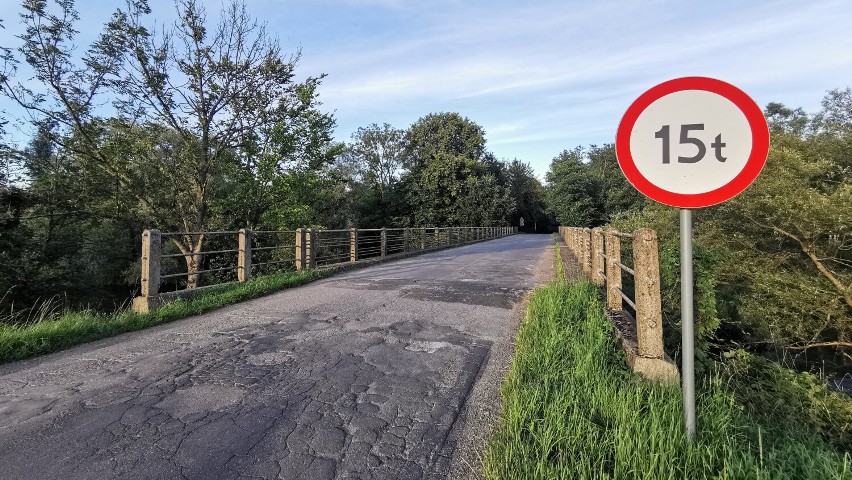 Stary most na Wisłoku w Łączkach Jagiellońskich w gminie Wojaszówka do rozbiórki. Będzie nowy. Ogłoszono przetarg na jego budowę