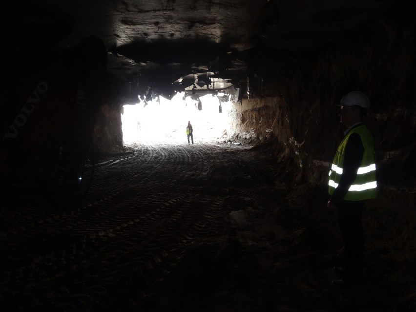 Trwa  drążenie tunelu pod ulicą Matyi w Poznaniu