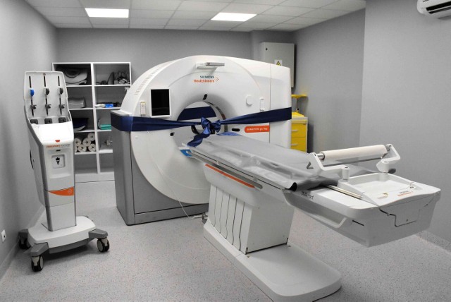 W inowrocławskim Szpitalu Wielospecjalistycznym otwarto drugą pracownię tomografii komputerowej wyposażoną w najnowocześniejszy sprzęt. Kosztowała 3 mln zł, które z puli ministerialnej przekazał wojewoda kujawsko-pomorski