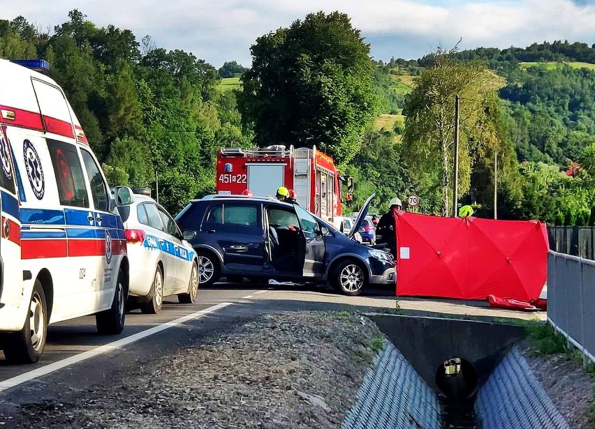 Wypadek na DK 28 w Mszanie Dolnej. Ranny motocyklista w szpitalu