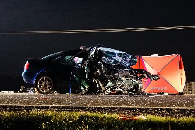 Wypadek w Szczytnikach. Dwie osoby nie żyją dwie są ranne