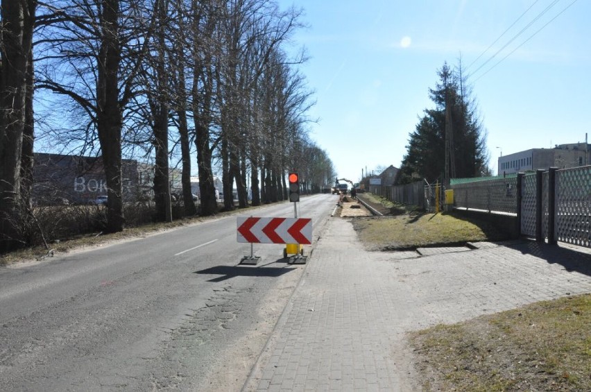 Kolejny etap realizacji ścieżek rowerowych w Kościerzynie. Budowa drogi rowerowej na odcinku Kościerzyna - Sarnowy ZDJĘCIA