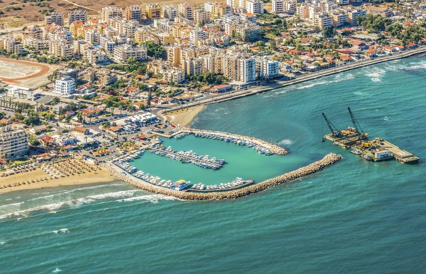7-14 lutego, Larnaka z biurem Top Touristik, wyloty z...