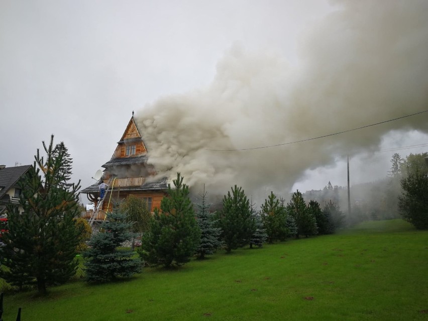 Podhale. Ogromny pożar w drewnianej willi w Kościelisku