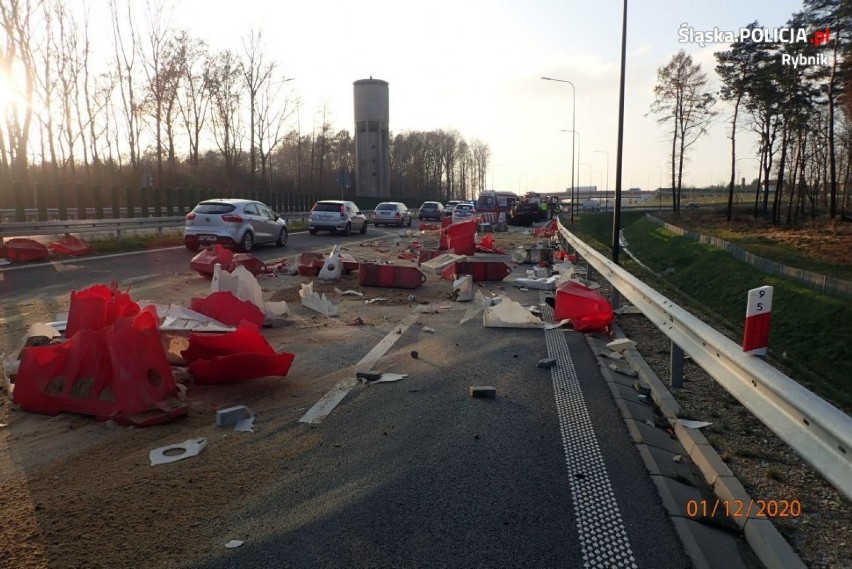 Rybnik: Alfa romeo dachowało na drodze Racibórz Pszczyna. Kierowca z Żor wyszedł z tego bez szwanku