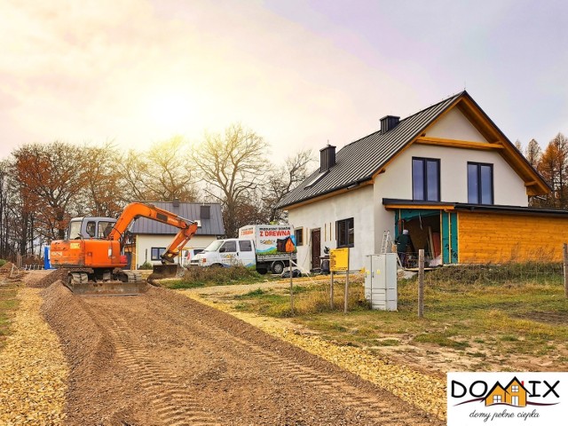 Zakończyła się już budowa 16 domów na osiedlu Spacery w Młoszowej