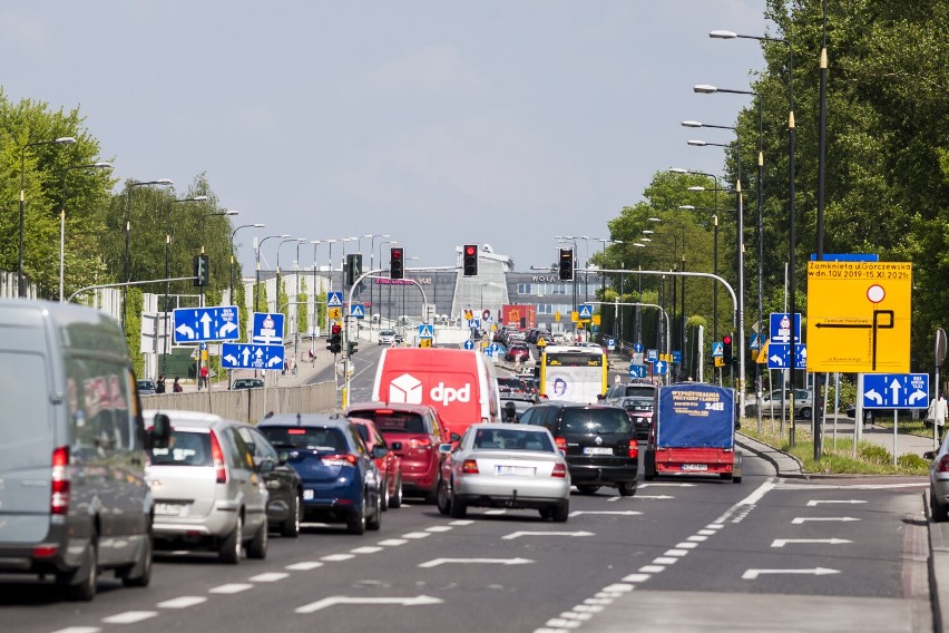 Utrudnienia w Warszawie. Mecz na PGE Narodowym, przejazd rowerzystów i parada traktorów. Czekają nas ciężkie dni na ulicach stolicy 