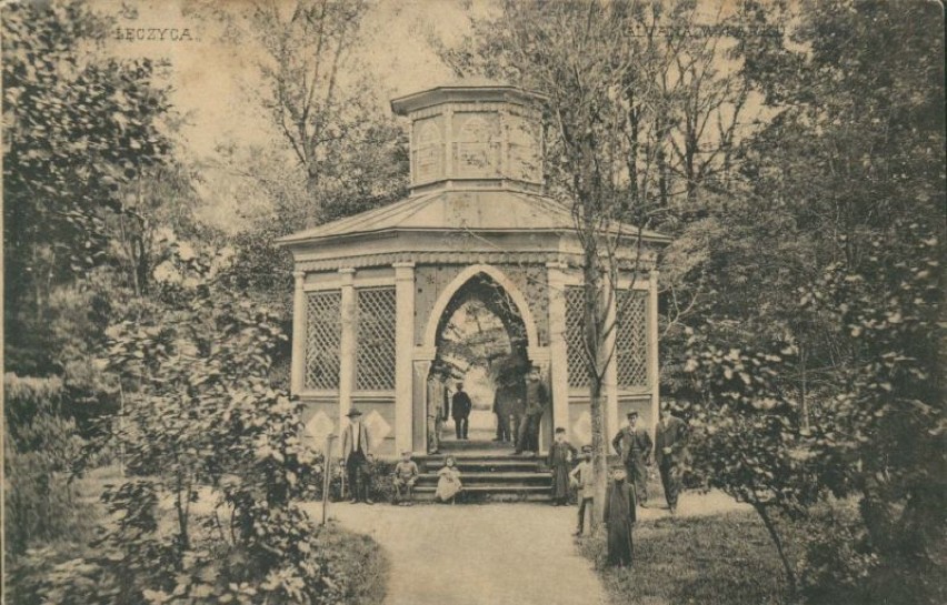1905 rok, na zdjęciu altana znajdująca się w parku miejskim