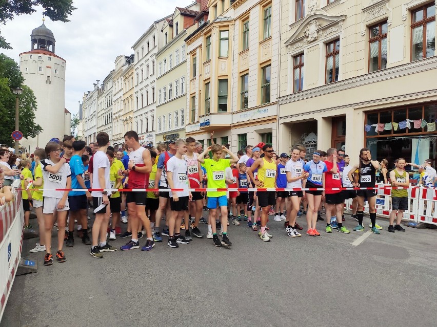 Europamarathon 2022 Zgorzelec- Goerlitz. Bieg dwóch miast zgromadził tłumy biegaczy. Znajdź siebie na zdjęciach!
