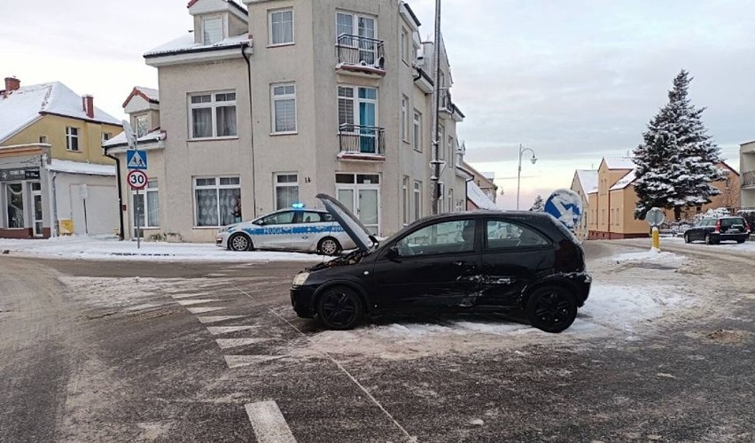 Do wypadku pojazdów doszło w okolicy skrzyżowania ulicy...