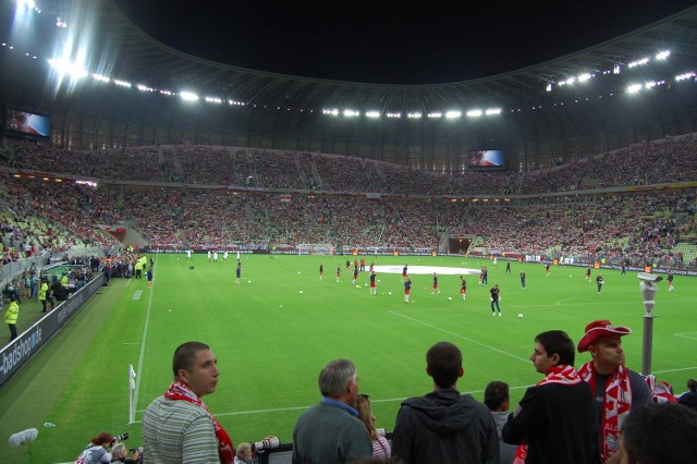 Mecze na stadionach, w tym w Gdańsku obejrzą tylko ci kibice, którzy wylosowali bilety.