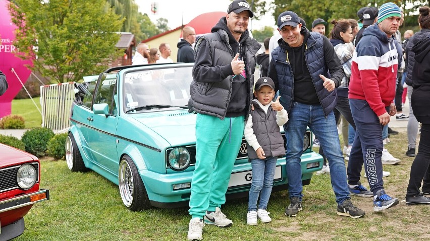 W Łobżenicy odbyło się motoryzacyjne zakończenie sezonu z grupą The One Family