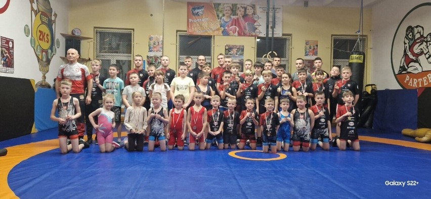 Mikołajkowy turniej zapaśniczy w Miastku integrował dzieci z Ukrainy