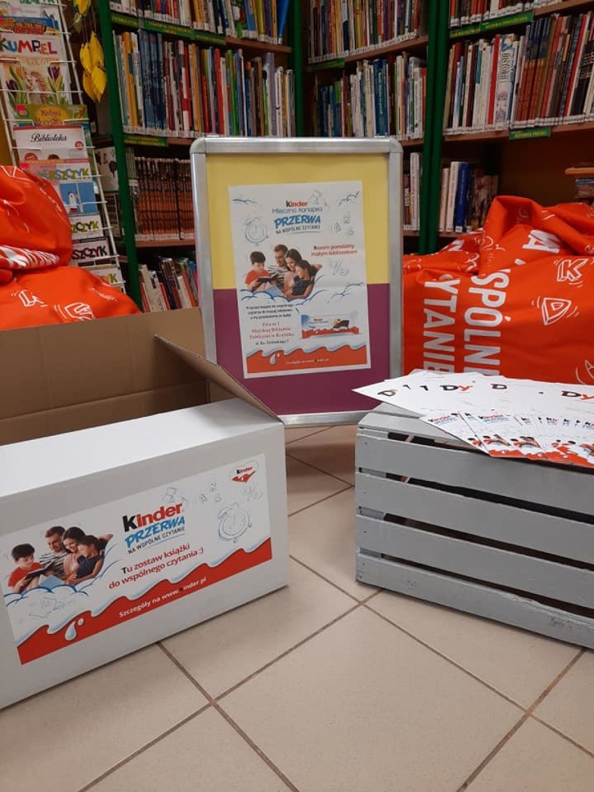 Miejska Biblioteka Publiczna w Kraśniku. Przekaż książki i pomóż małym bibliotekom. Trwa akcja Kinder Mleczna Kanapka 