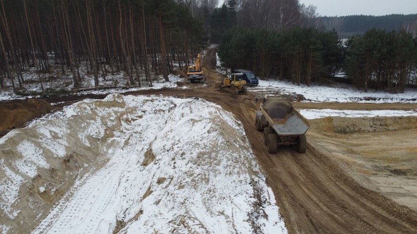 Łącznik zepnie S11 i DK20 na południe od Szczecinka. Trwa budowa drogi [zdjęcia]